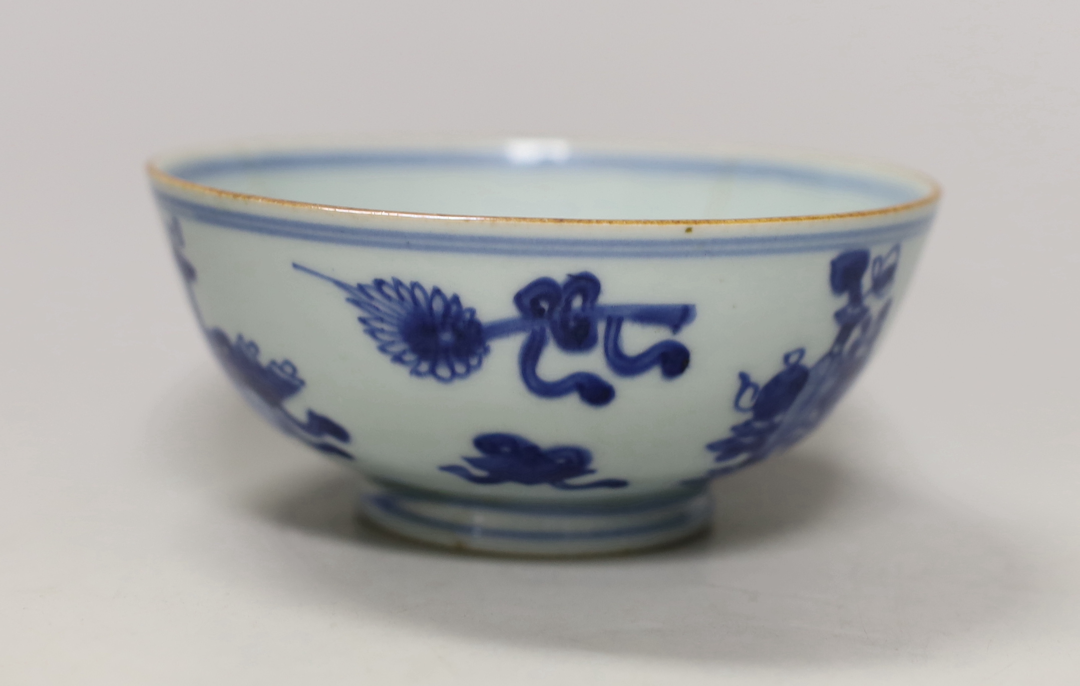 A Chinese Kangxi blue and white bowl, 15cm diameter (a.f.)